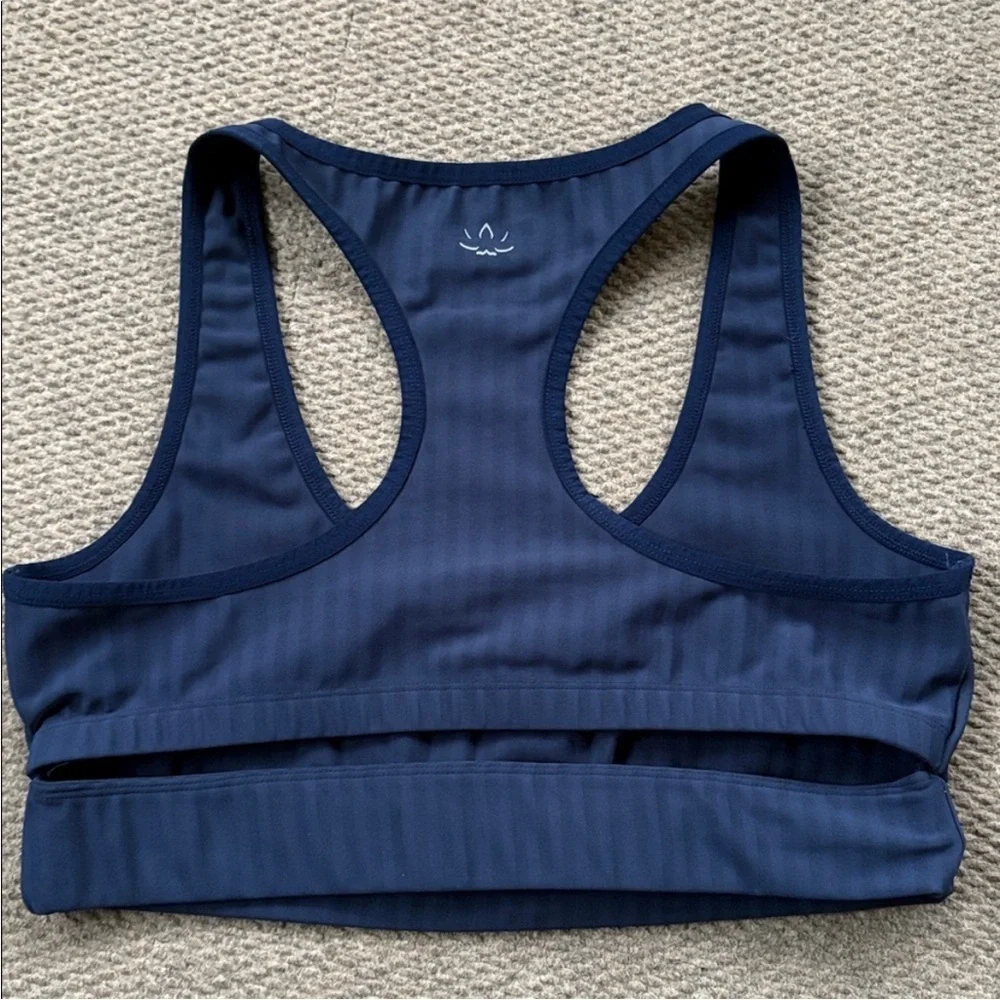 Like New Beyond Yoga Work It Over Long Line Sports Bra Navy Stripe XL Retail $70